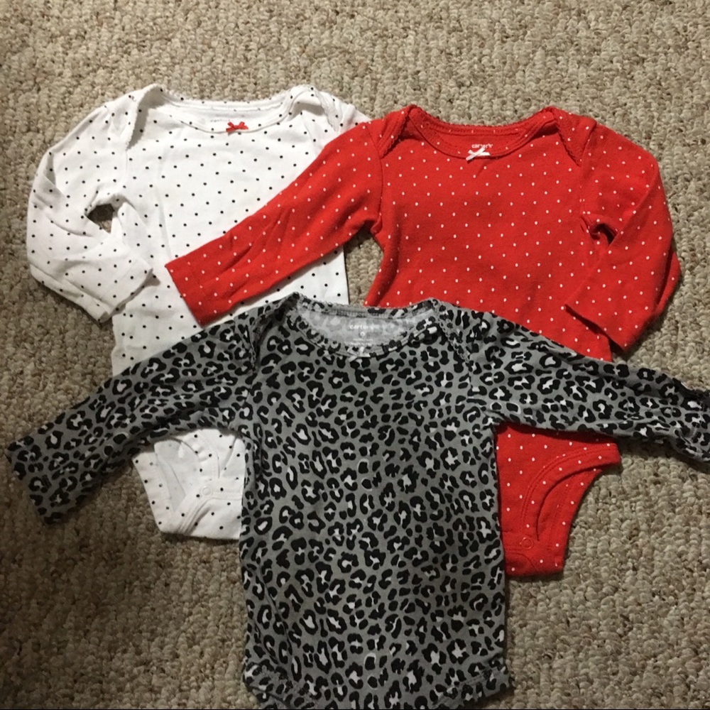 Lot of 3 Carter’s 9 months bodysuits - Picture 3 of 6